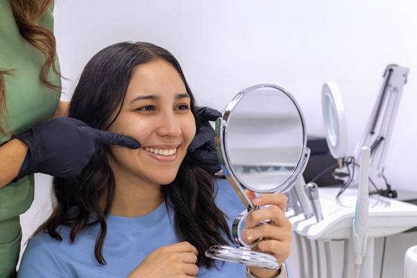 Dental Bonding As A Smile Makeover Treatment